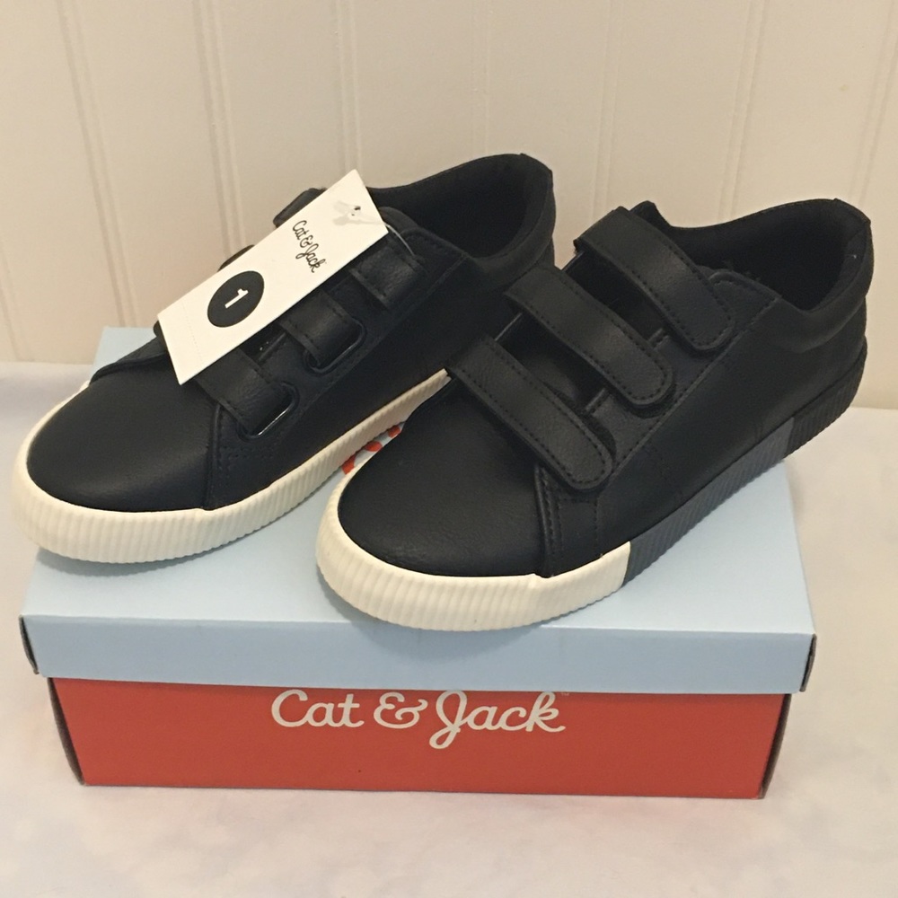 👟Cat & Jack Wilson Triple Strap Sneakers Black 1